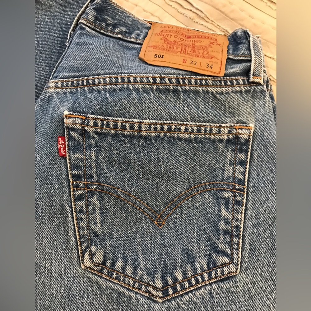 Vintage Original Fit 501 Levi’s EUC nicely broken in!